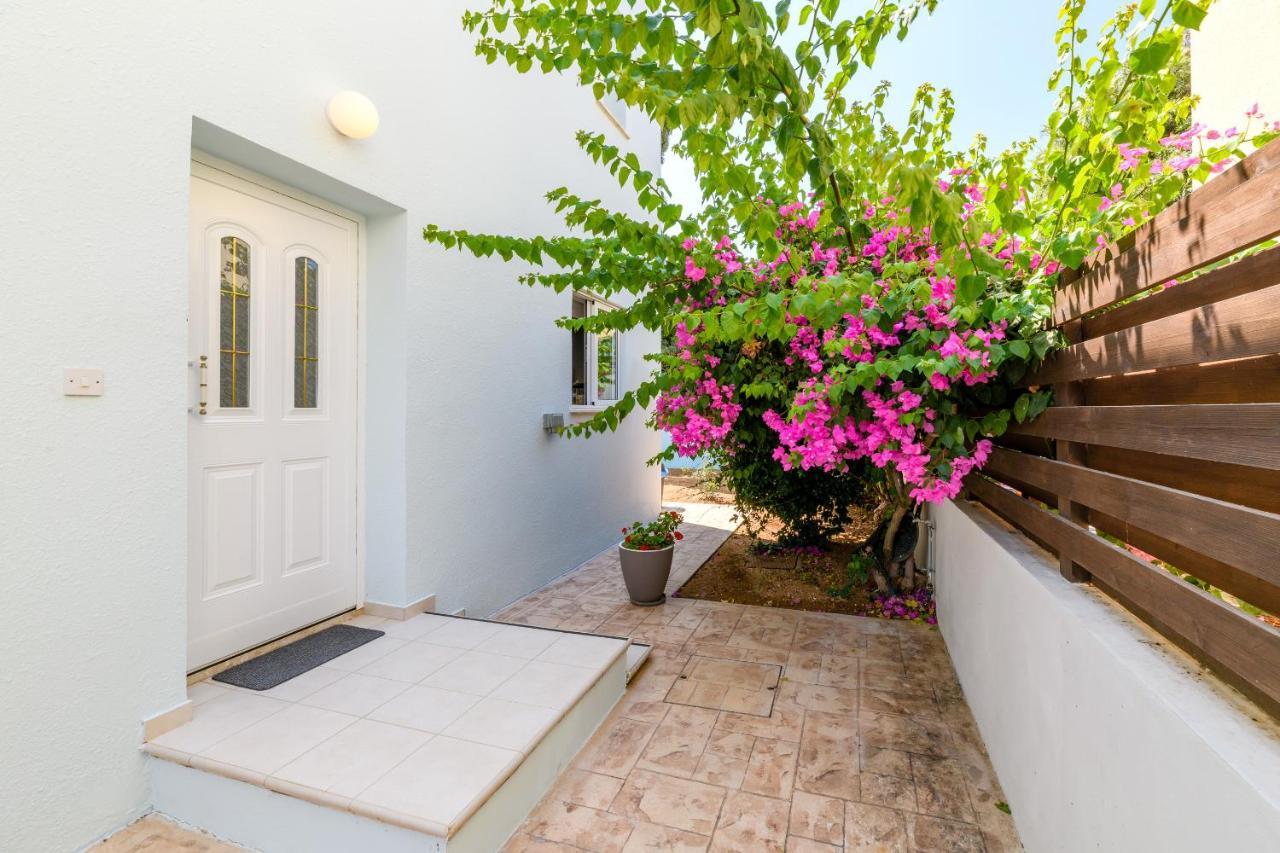 Villa Lela Serena By Ezoria Villas Protaras Buitenkant foto