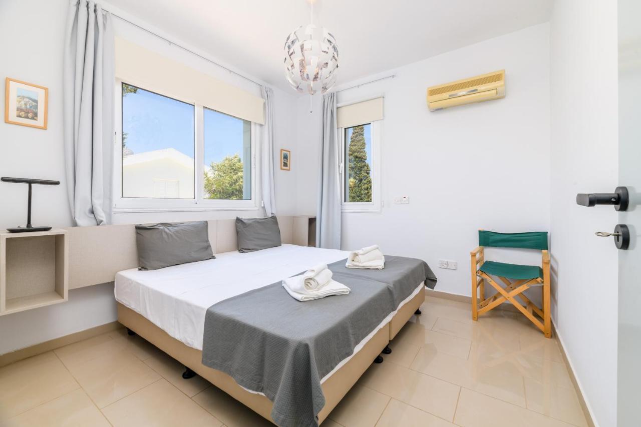 Villa Lela Serena By Ezoria Villas Protaras Buitenkant foto