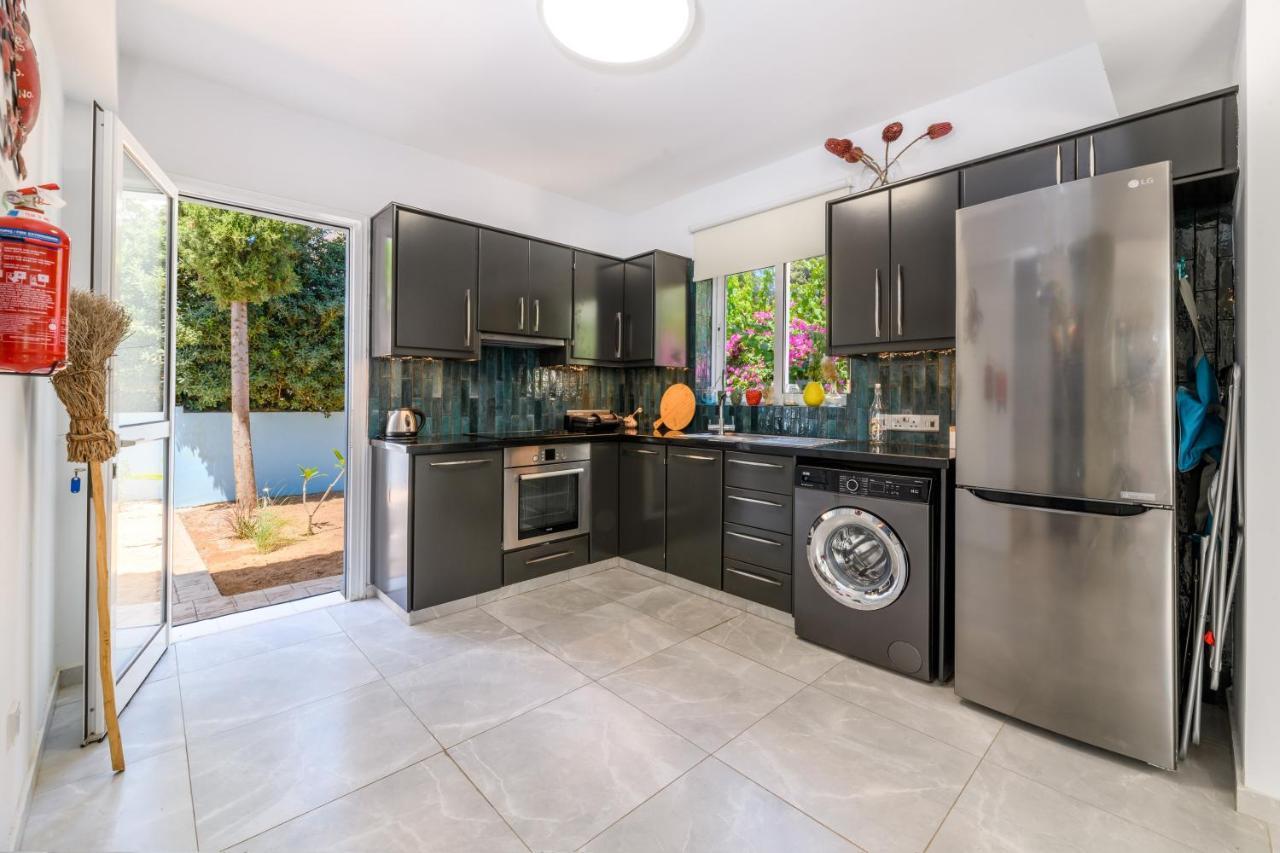 Villa Lela Serena By Ezoria Villas Protaras Buitenkant foto